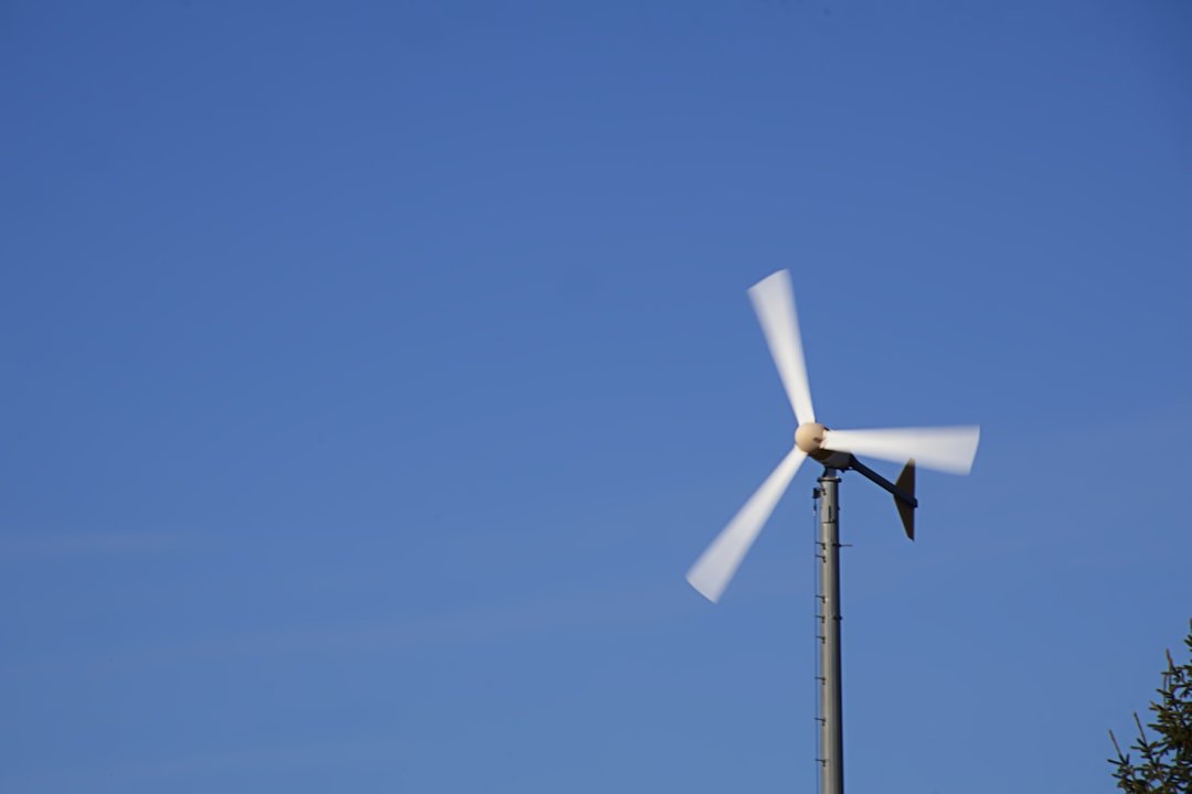 a-wind-turbine-generates-electricity-from-the-wind-faqhj-dnklk